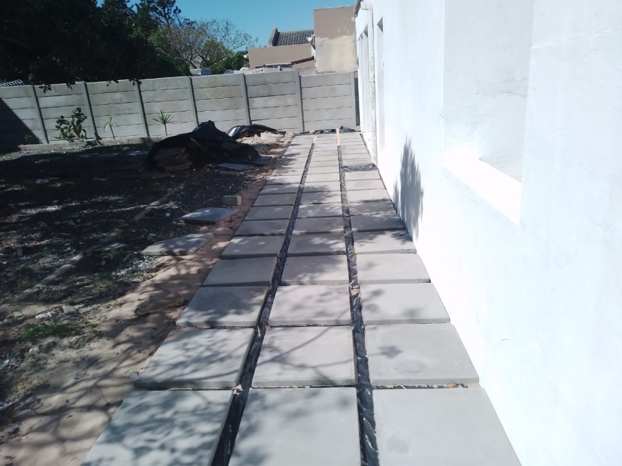 To Let 1 Bedroom Property for Rent in Table View Western Cape